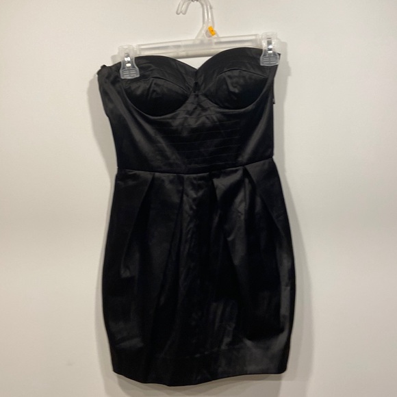 Black dress - Picture 1 of 8